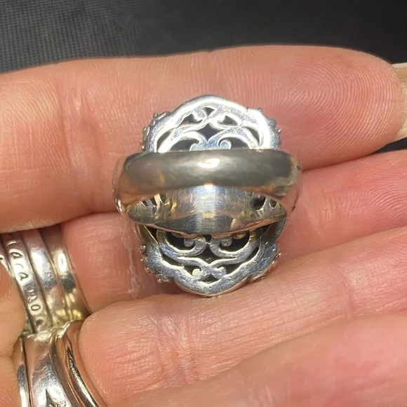 Blue Topaz and Sterling silver .925 ring. 
Size 6
Gorgeous detail. - Picture 8 of 9